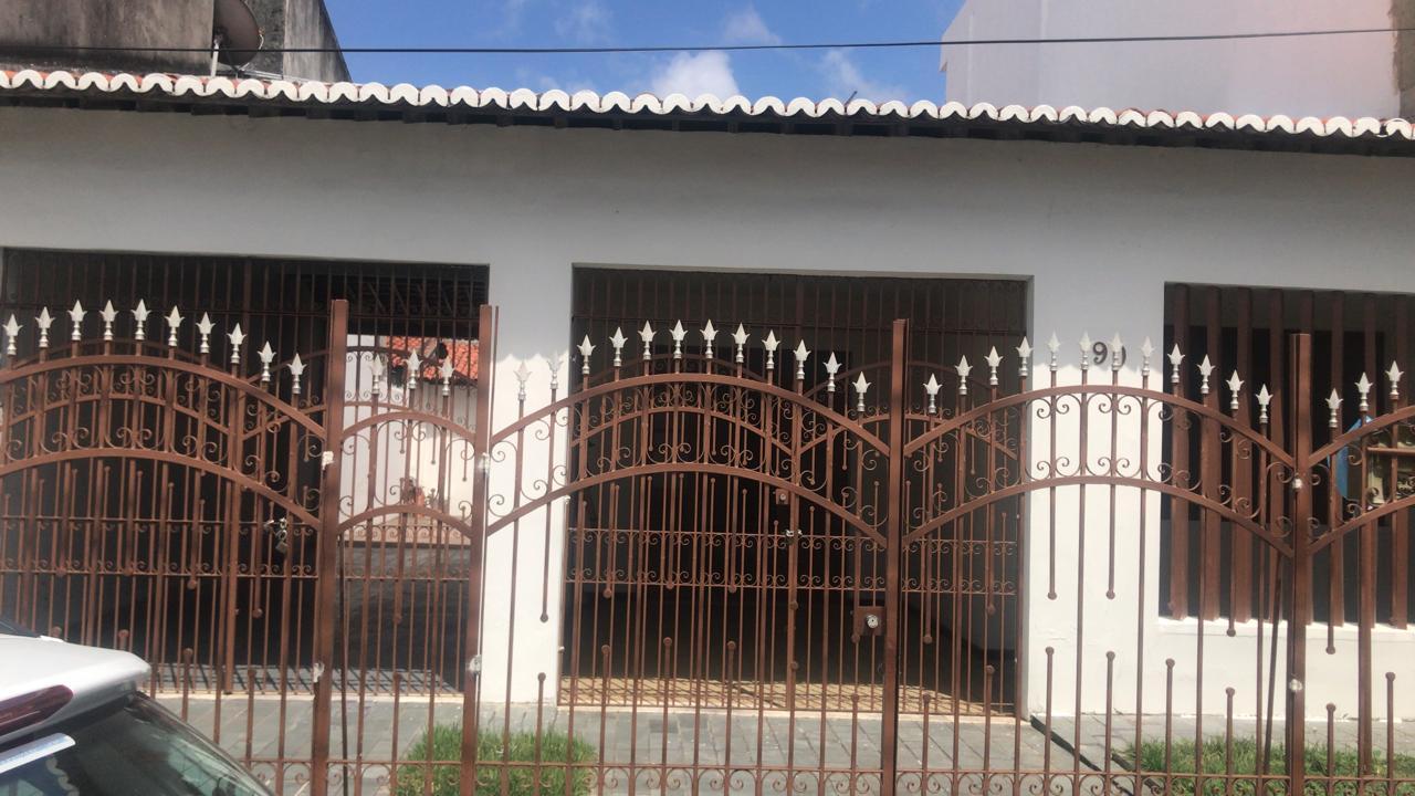 VENDE-SE CASA TERREA NA RUA BAHIA PROX AO CRUZAMENTO DA AV SÃO PAULO6