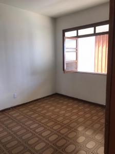 VENDE-SE CASA TERREA NA RUA BAHIA PROX AO CRUZAMENTO DA AV SÃO PAULO6