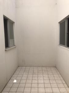 VENDE-SE CASA TERREA NA RUA BAHIA PROX AO CRUZAMENTO DA AV SÃO PAULO6