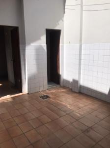 VENDE-SE CASA TERREA NA RUA BAHIA PROX AO CRUZAMENTO DA AV SÃO PAULO6