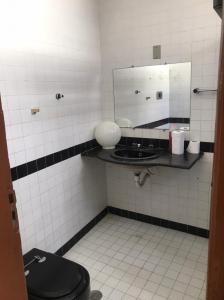 VENDE-SE CASA TERREA NA RUA BAHIA PROX AO CRUZAMENTO DA AV SÃO PAULO6