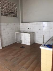 VENDE-SE CASA TERREA NA RUA BAHIA PROX AO CRUZAMENTO DA AV SÃO PAULO6