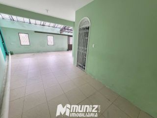 Casa Ampla Com 2 Pavimentos Disponível Para Aluguel No Bairro Ponto Novo