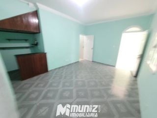 Casa Ampla Com 2 Pavimentos Disponível Para Aluguel No Bairro Ponto Novo