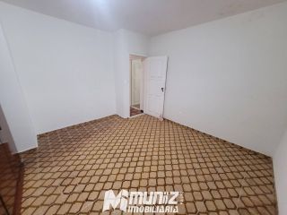 Casa Ampla Com 2 Pavimentos Disponível Para Aluguel No Bairro Ponto Novo
