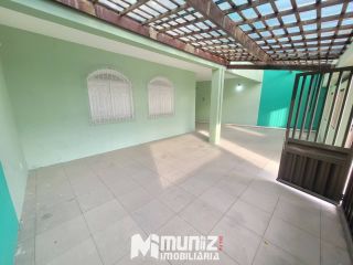 Casa Ampla Com 2 Pavimentos Disponível Para Aluguel No Bairro Ponto Novo