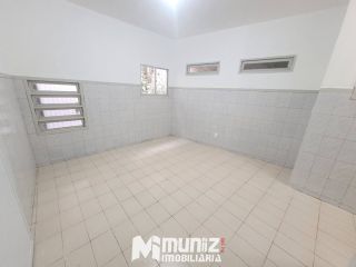 Casa Ampla Com 2 Pavimentos Disponível Para Aluguel No Bairro Ponto Novo