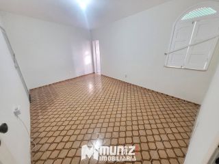 Casa Ampla Com 2 Pavimentos Disponível Para Aluguel No Bairro Ponto Novo