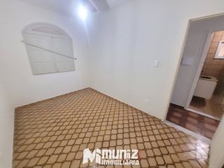 Casa Ampla Com 2 Pavimentos Disponível Para Aluguel No Bairro Ponto Novo