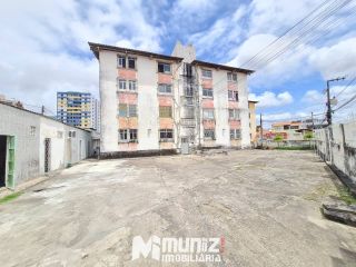 Apartamento Para Alugar com 3 quartos No Condomínio Alcebiades