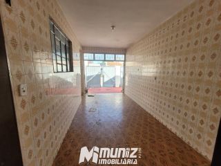 VENDE-SE CASA PRÓX AO SAMU DO S. CAMPOS