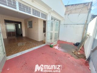 VENDE-SE CASA PRÓX AO SAMU DO S. CAMPOS