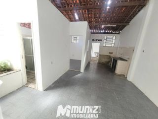VENDE-SE CASA PRÓX AO SAMU DO S. CAMPOS