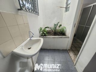 VENDE-SE CASA PRÓX AO SAMU DO S. CAMPOS