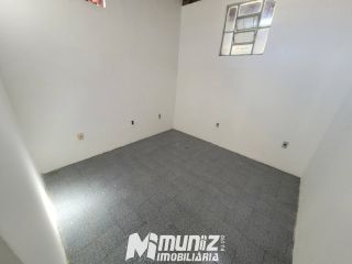 VENDE-SE CASA PRÓX AO SAMU DO S. CAMPOS