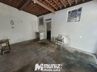 VENDE-SE CASA PRÓX AO SAMU DO S. CAMPOS