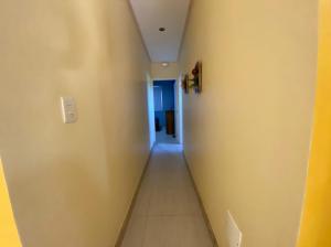 VENDE-SE CASA NA RUA WALDEMAR SILVA CARVALHO