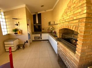 VENDE-SE CASA NA RUA WALDEMAR SILVA CARVALHO