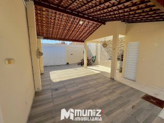 VENDE-SE CASA NA BARRA DOS COQUEIROS