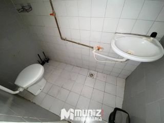 ALUGA-SE APTO. AV. HERMES FONTES