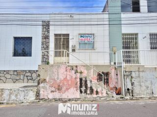 Casa Disponível Para Aluguel Na Avenida Pedro Calazans