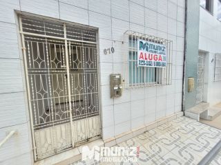 Casa Disponível Para Aluguel Na Avenida Pedro Calazans