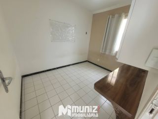 ALUGA-SE APARTAMENTO MOBILIADO NO COND. RECANTO DAS GARÇAS