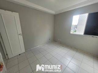 Apartamento Para Alugar com 3 quartos 1 suíte no Condomínio Monterrey