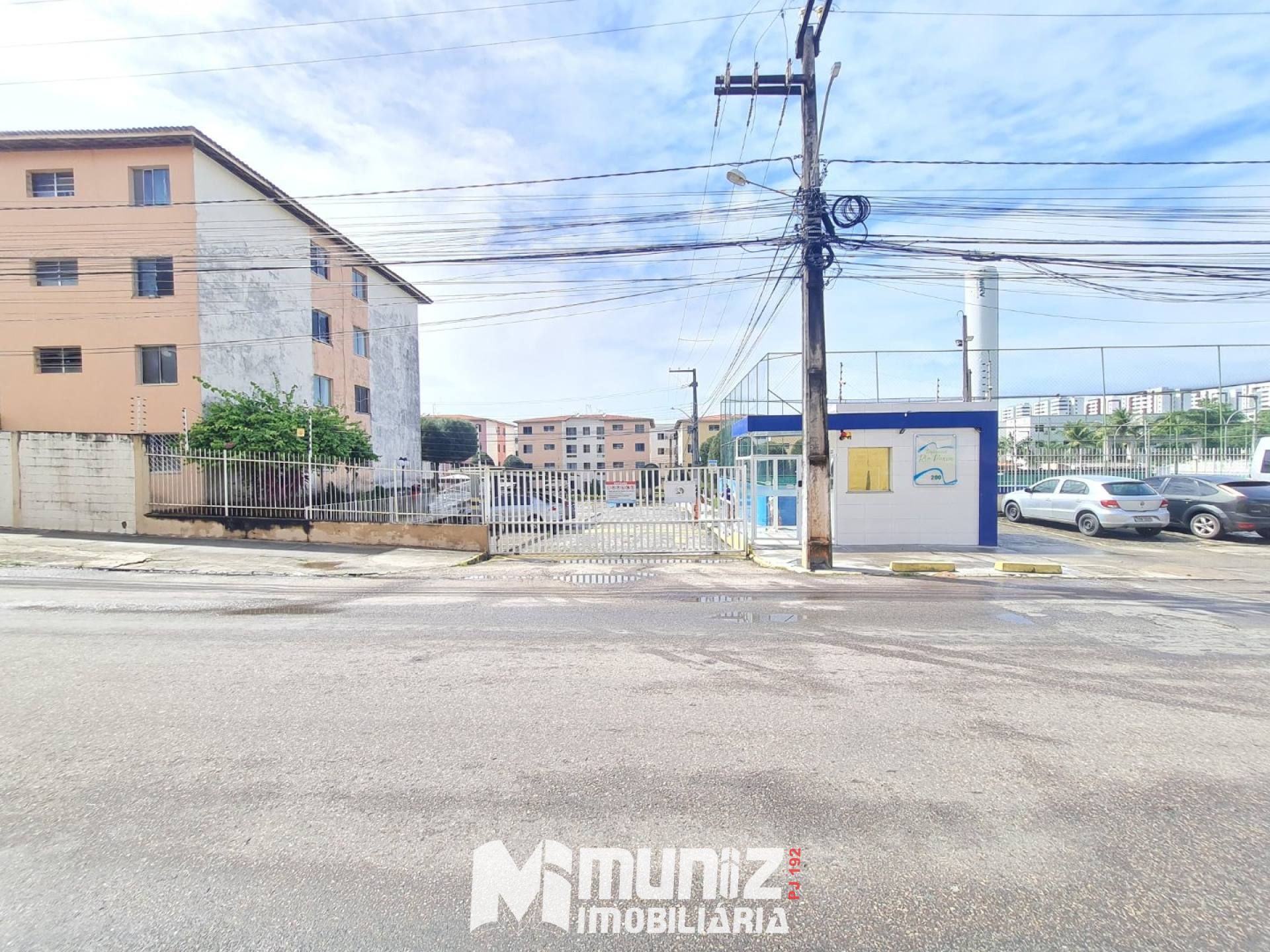 Apartamento Para Alugar com 2 quartos No Condomínio Rio Poxim