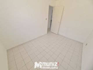 Apartamento Para Alugar com 2 quartos No Condomínio Rio Poxim