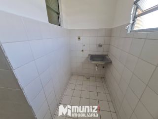Apartamento Para Alugar com 2 quartos No Condomínio Rio Poxim