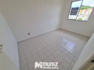 Apartamento Para Alugar com 2 quartos No Condomínio Rio Poxim