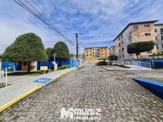 Apartamento Para Alugar com 2 quartos No Condomínio Rio Poxim