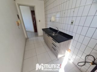 Apartamento Para Alugar com 2 quartos No Condomínio Recanto dos Pássaros