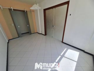 Apartamento Para Alugar com 3 quartos 1 suíte No Edifício Liberdade