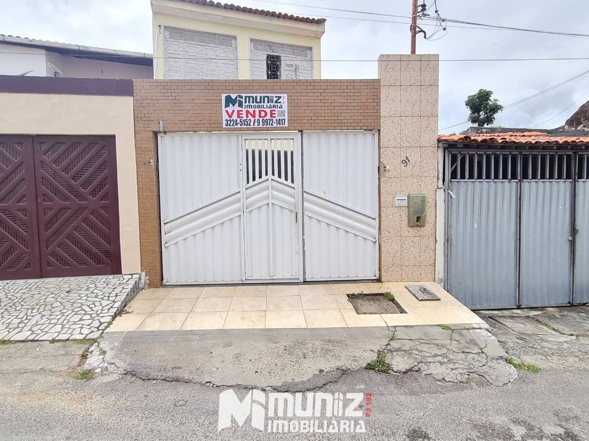 VENDE-SE  CASA C/02 PAVIMENTOS NO CIRURGIA