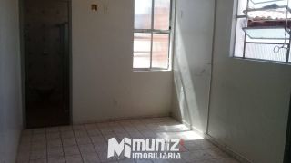 VENDE-SE  CASA C/02 PAVIMENTOS NO CIRURGIA