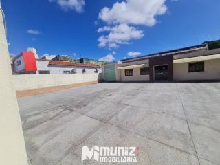 Ponto Comercial Amplo Disponível Para Aluguel No Bairro São José