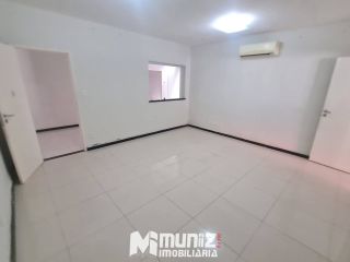 Ponto Comercial Amplo Disponível Para Aluguel No Bairro São José