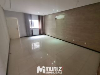 Ponto Comercial Amplo Disponível Para Aluguel No Bairro São José