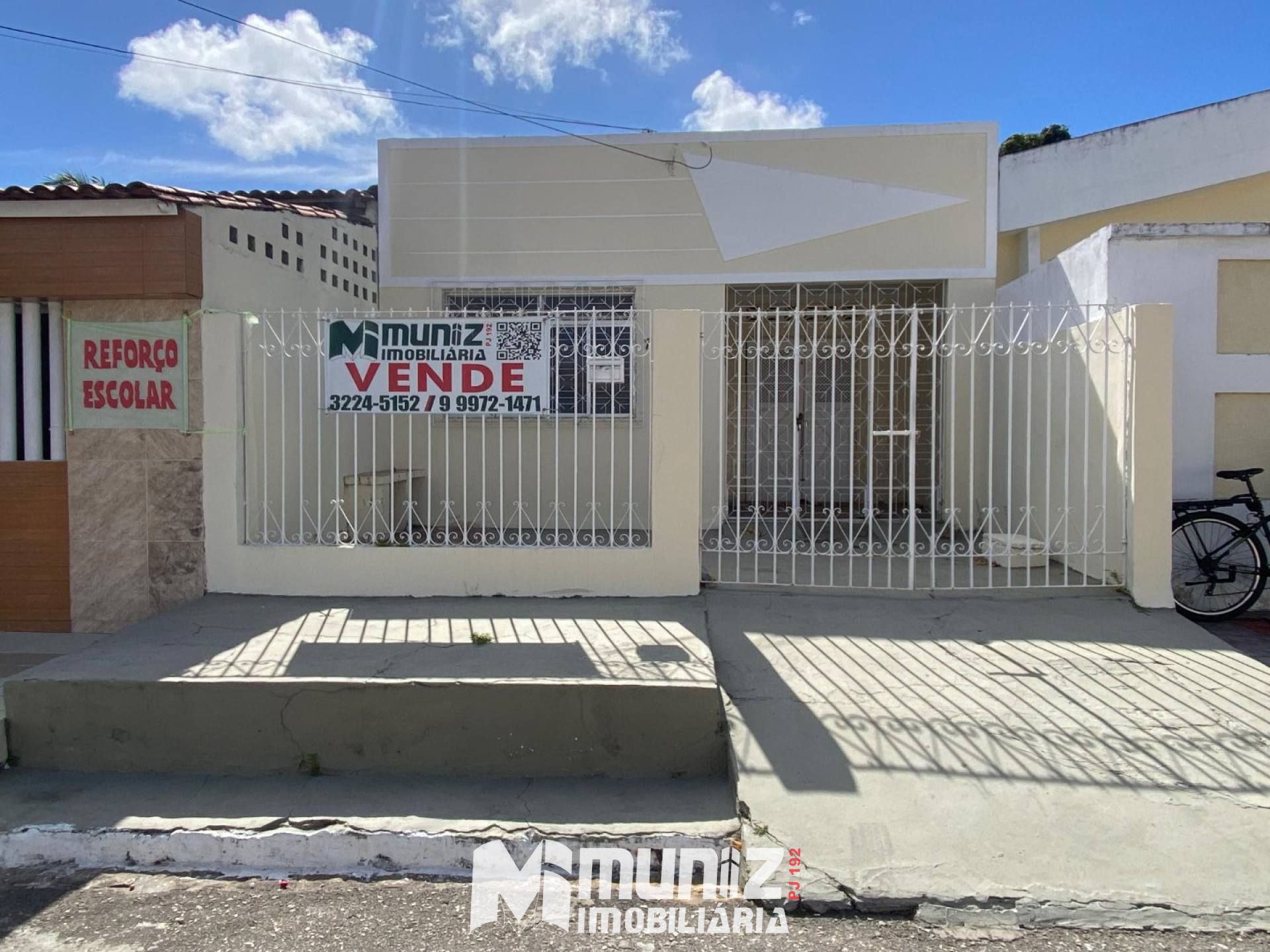 Casa à Venda com 4 Quartos no Bairro Suíssa