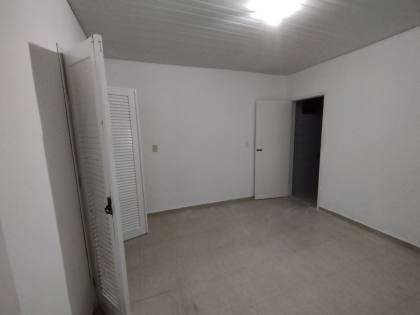 VENDE-SE CASA NO ORLANDO DANTAS, ANTIGA RUA B