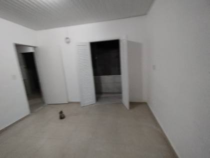 VENDE-SE CASA NO ORLANDO DANTAS, ANTIGA RUA B