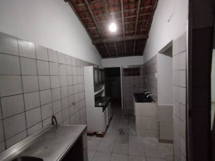 VENDE-SE CASA NO ORLANDO DANTAS, ANTIGA RUA B