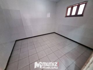 Casa Para Alugar com 2 quartos Na Rua Filadelfo Dorea - Bairro Industrial
