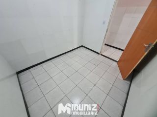 Casa Para Alugar com 2 quartos Na Rua Filadelfo Dorea - Bairro Industrial