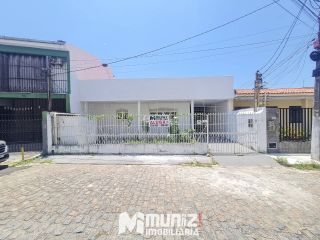 ALUGA-SE CASA OTIMO PARA CLINICA VETERINÁRIA