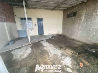 VENDE-SE CASA NA RUA GUMERCINDO BERSA - SANTO ANTONIO.