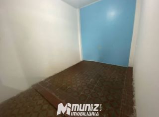 VENDE-SE CASA NA RUA GUMERCINDO BERSA - SANTO ANTONIO.