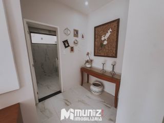 Casa Para Alugar com 3 quartos 3 suítes no bairro Grageru em Aracaju(Leia a descrição)
